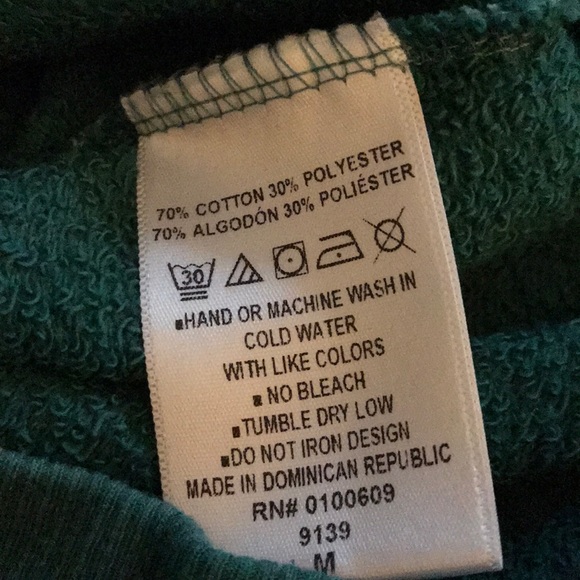 Last 1 - NEW Graphic California dreaming Junk Food top - Picture 7 of 8